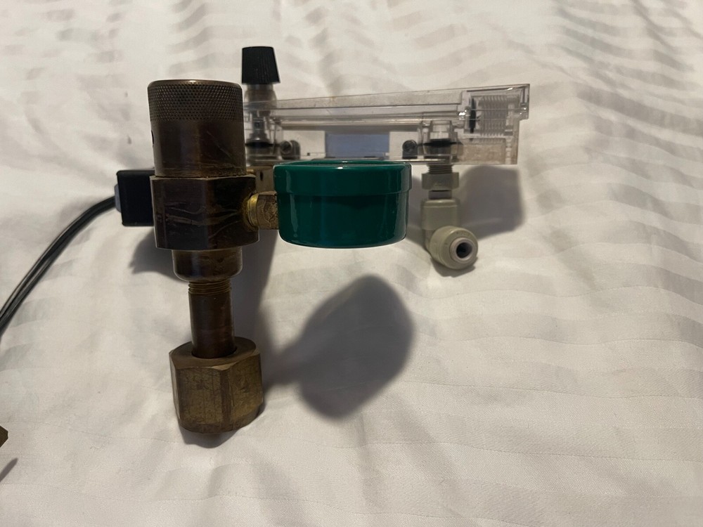 American Hydroponics CO2 Regulator with Solenoid and Flowmeter