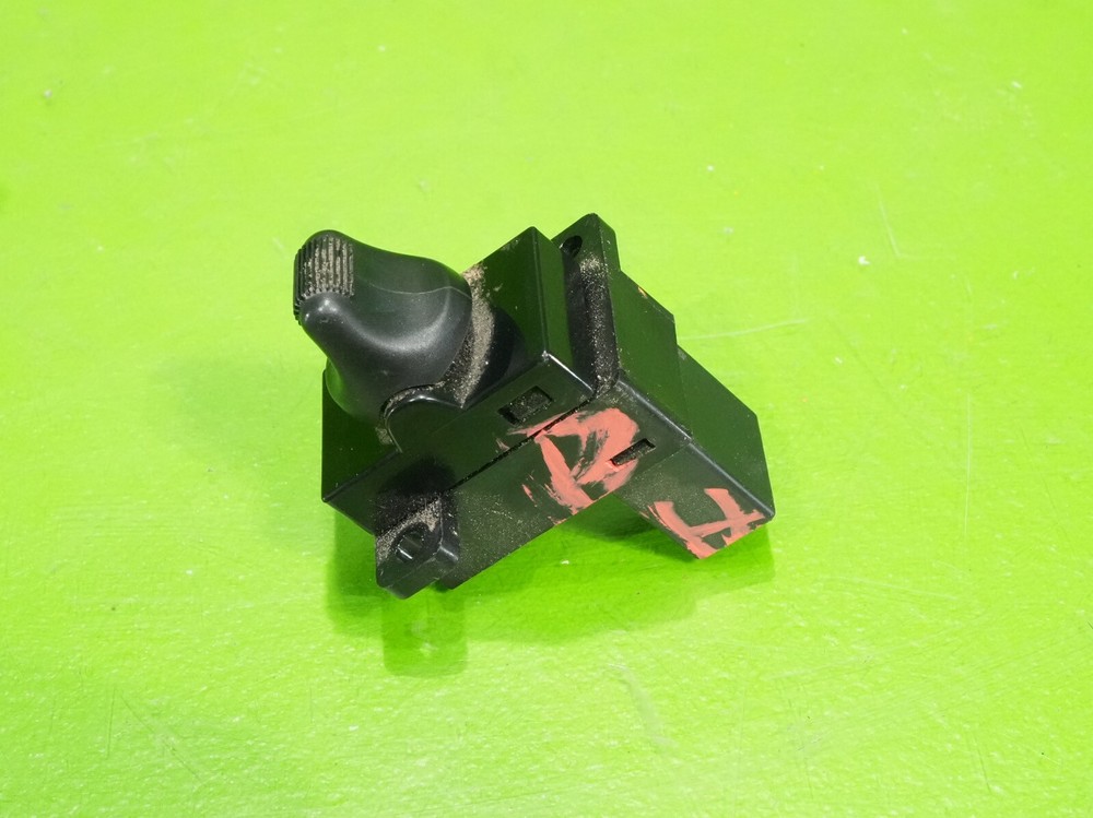 93-97 del Sol Si OEM passsenger right door window switch button control