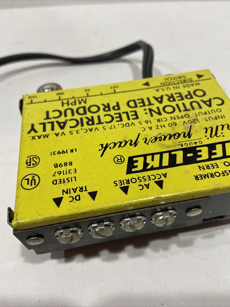 Life-Like Mini Power Pack Transformer Input 120V E31167 ( Yellow / Untested)
