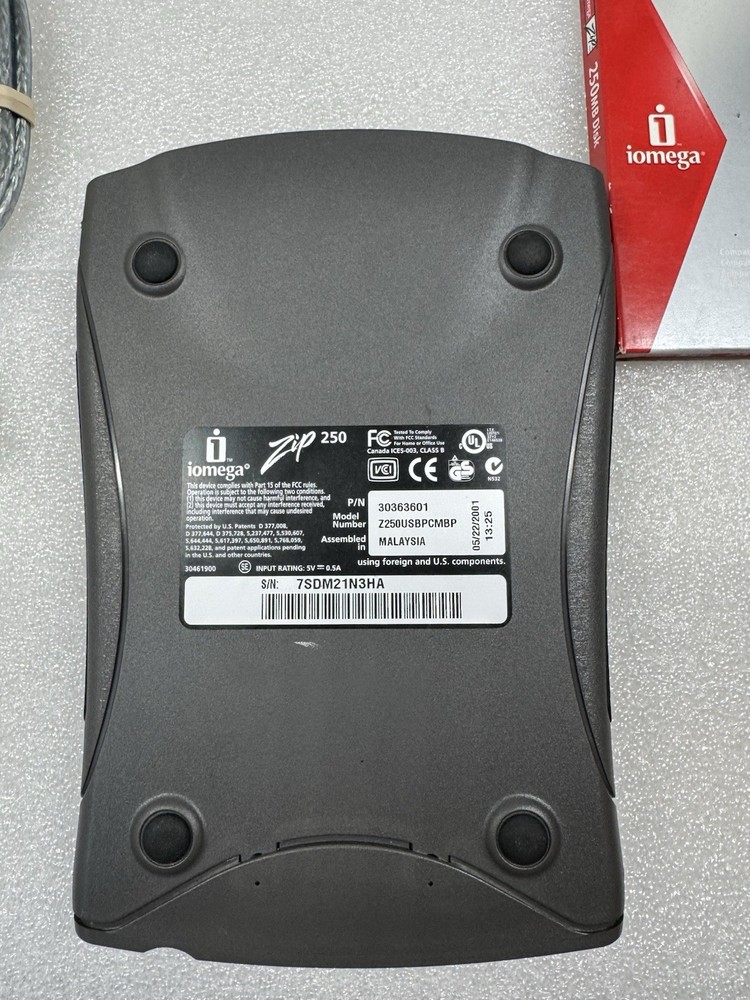 iOmega Zip 250 250MB (USB Powered) PC & Mac External Zip Drive Bundle - Working!
