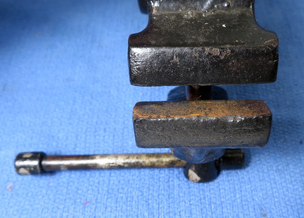 Vintage Small Black Bench Vise 2"