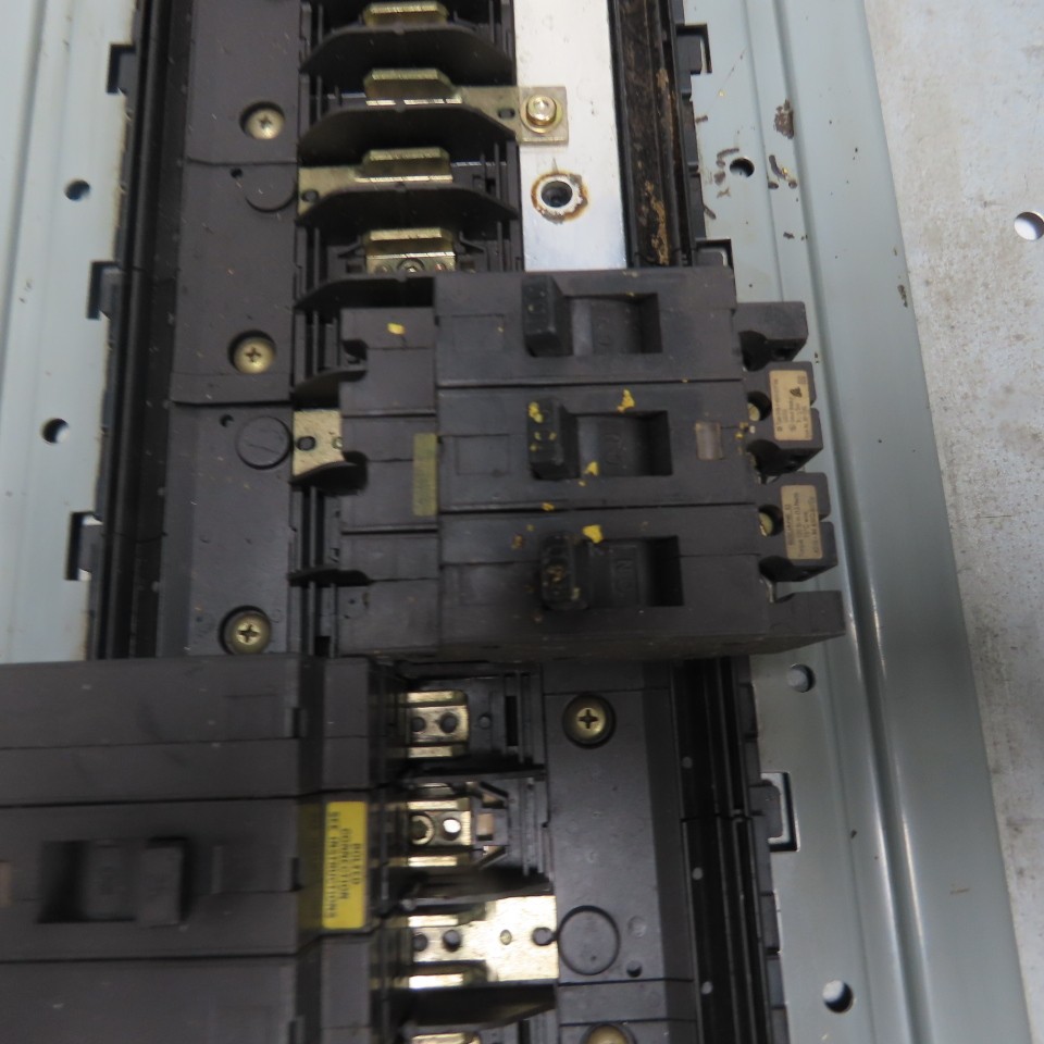 Square D MH41 Type 1 225A Ser E1 Breaker Panelboard 42-Space