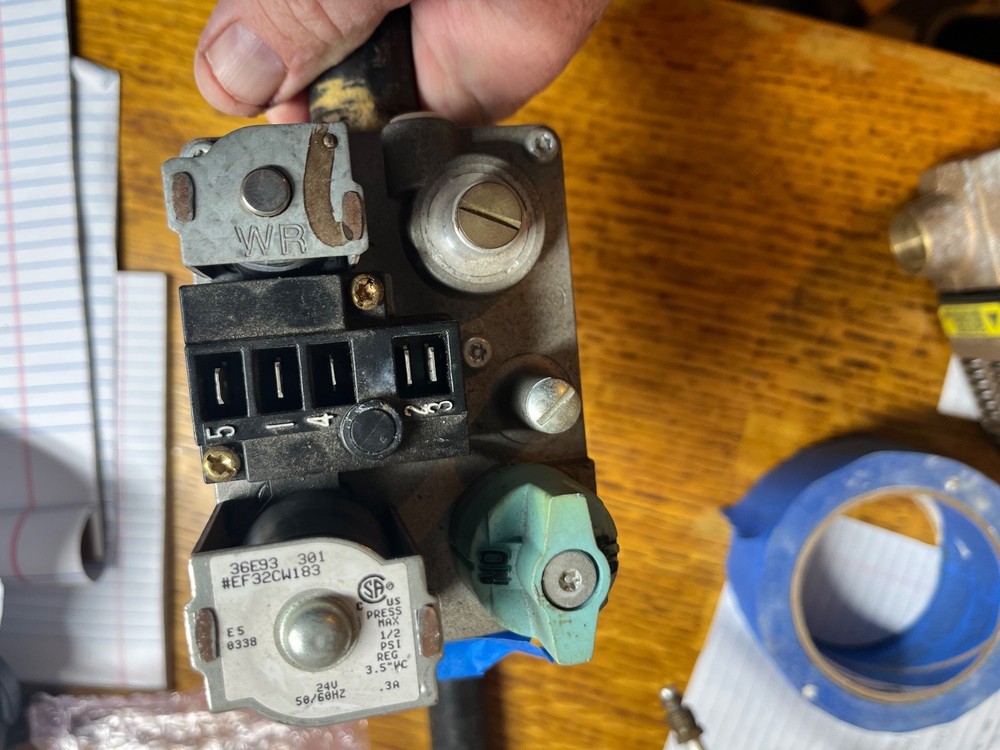 white. rogers gas. valve electronic. ignotion. with pilot