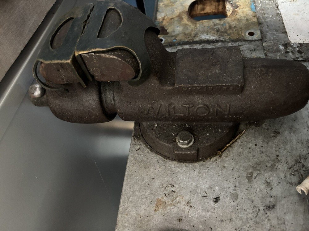 Wilton BULLET 4" Bench Vise 400