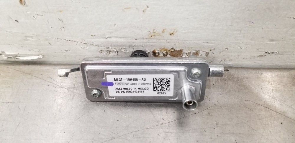 24 FORD MUSTANG WINDSHIELD MOUNTED CAMERA ML3T19H406AD