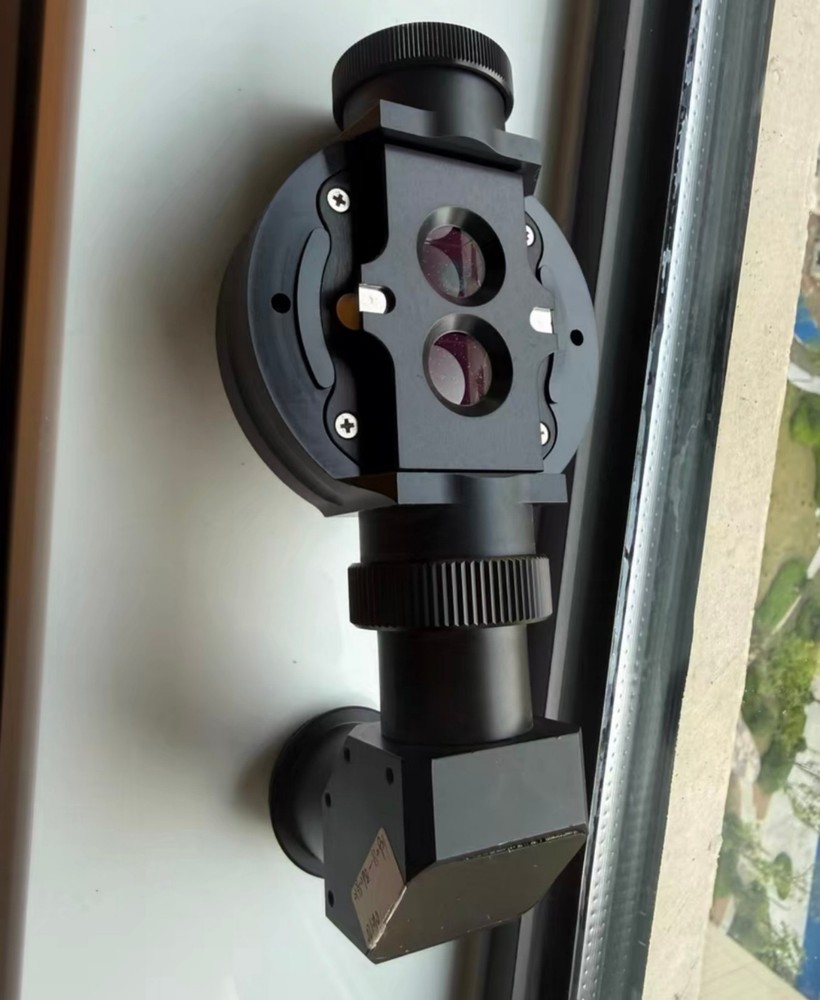 LEICA Microscope spectroscope Equipped with adapter camera interface