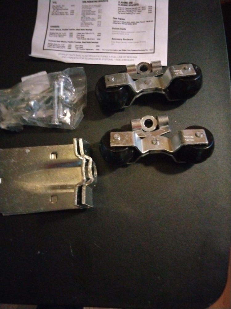 Stanley TrackMaster Round Rail And Hanger
