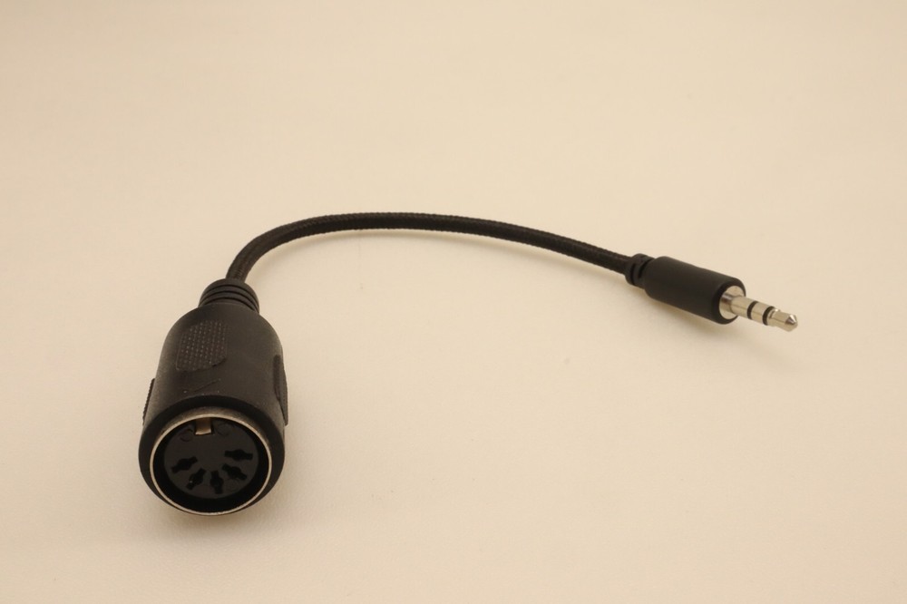 Polyend Tracker Sequencer sampler effects MIDI workstation wavetable synthesis