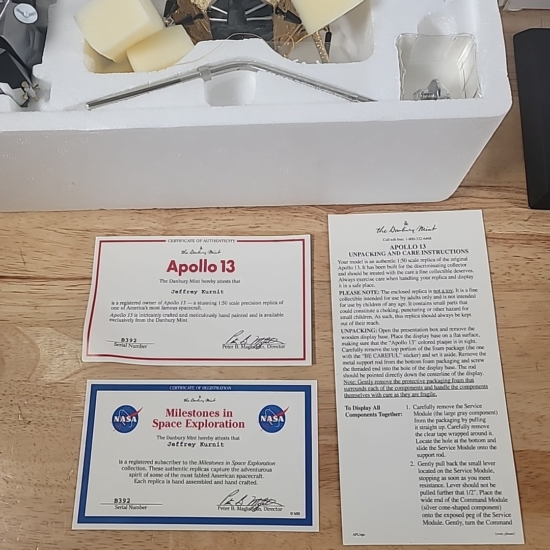 Danbury Mint APOLLO 13 Lunar Landing Model In Original Box with Paperwork 1:50