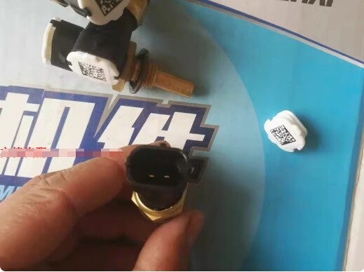 1PCS NEW FOR 612630060035 Water temperature sensor