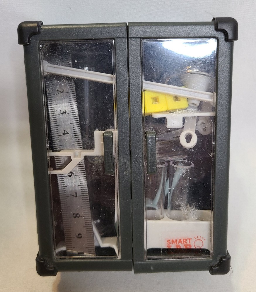 SmartLab Toys Tiny Science 20 Experiments +Travel Case + Instruction Book