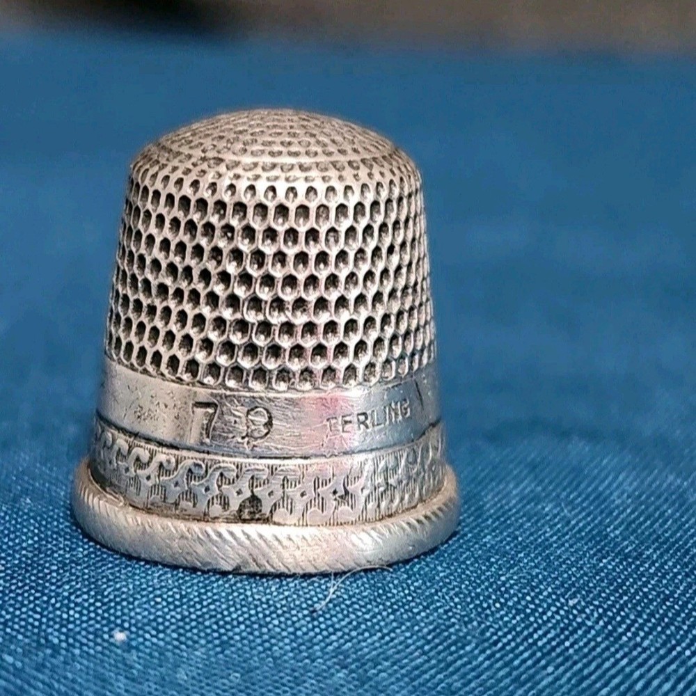 Antique Sterling Silver Thimble Size 7 (Unknown Maker Mark)