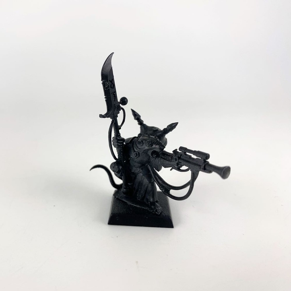 x1 Warlock Engineer Plastic Warhammer FB | P-00S50