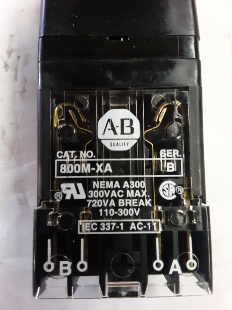 (4) Allen Bradley 800mr-h33bla Cylinder Lock Selector Switch