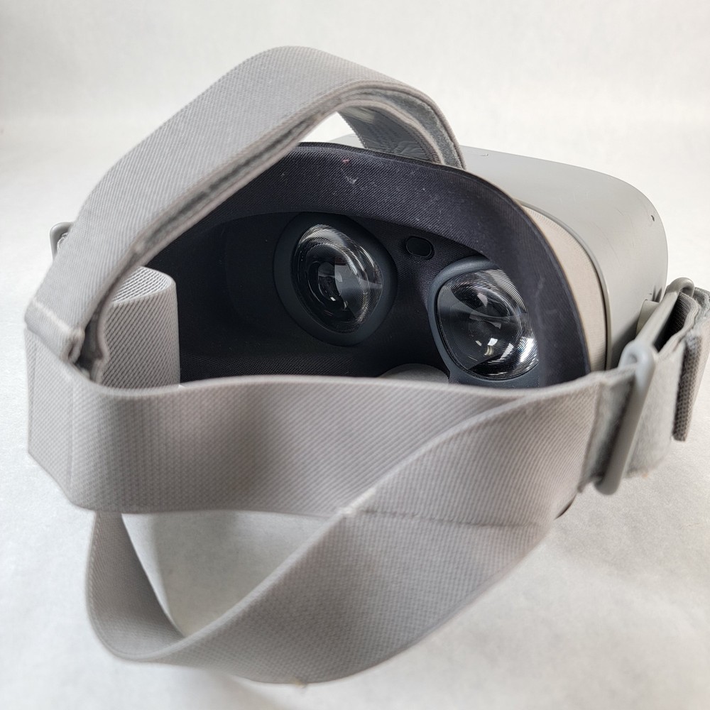 Oculus Go Standalone VR Headset 32GB MH-A64 No Controllers TESTED + WORKING