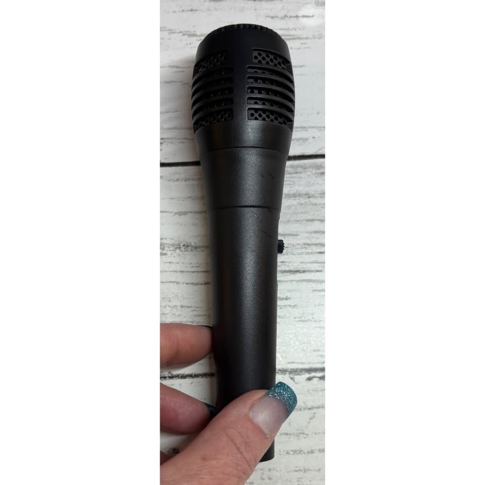 Handheld Wired Dynamic Microphone