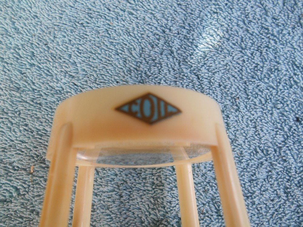 VINTAGE COIL FIXED PLASTA STAND READER MAGNIFIER