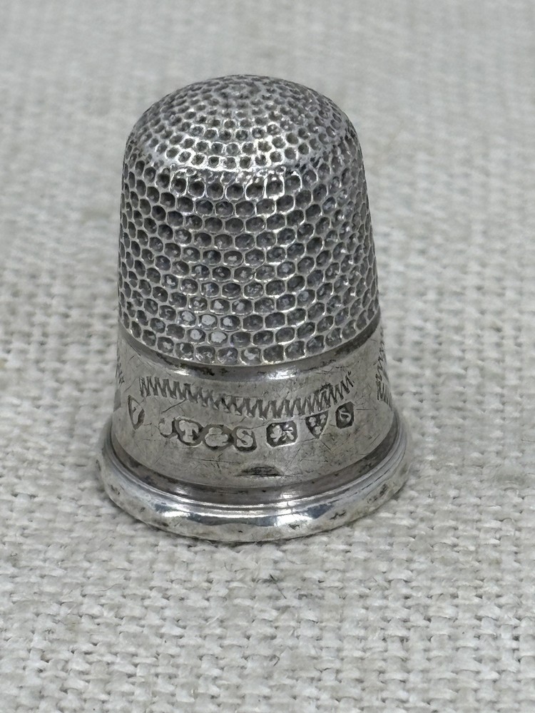 ANTIQUE JOHN THOMPSON sterling silver thimble size 7 h/m 1915