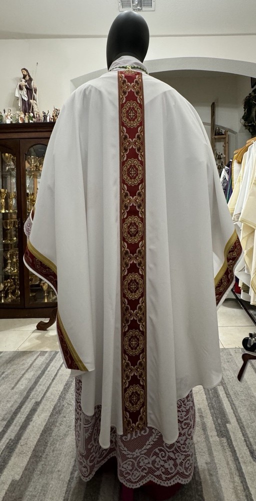 WHITE VESTMENT CHASUBLE & STOLE