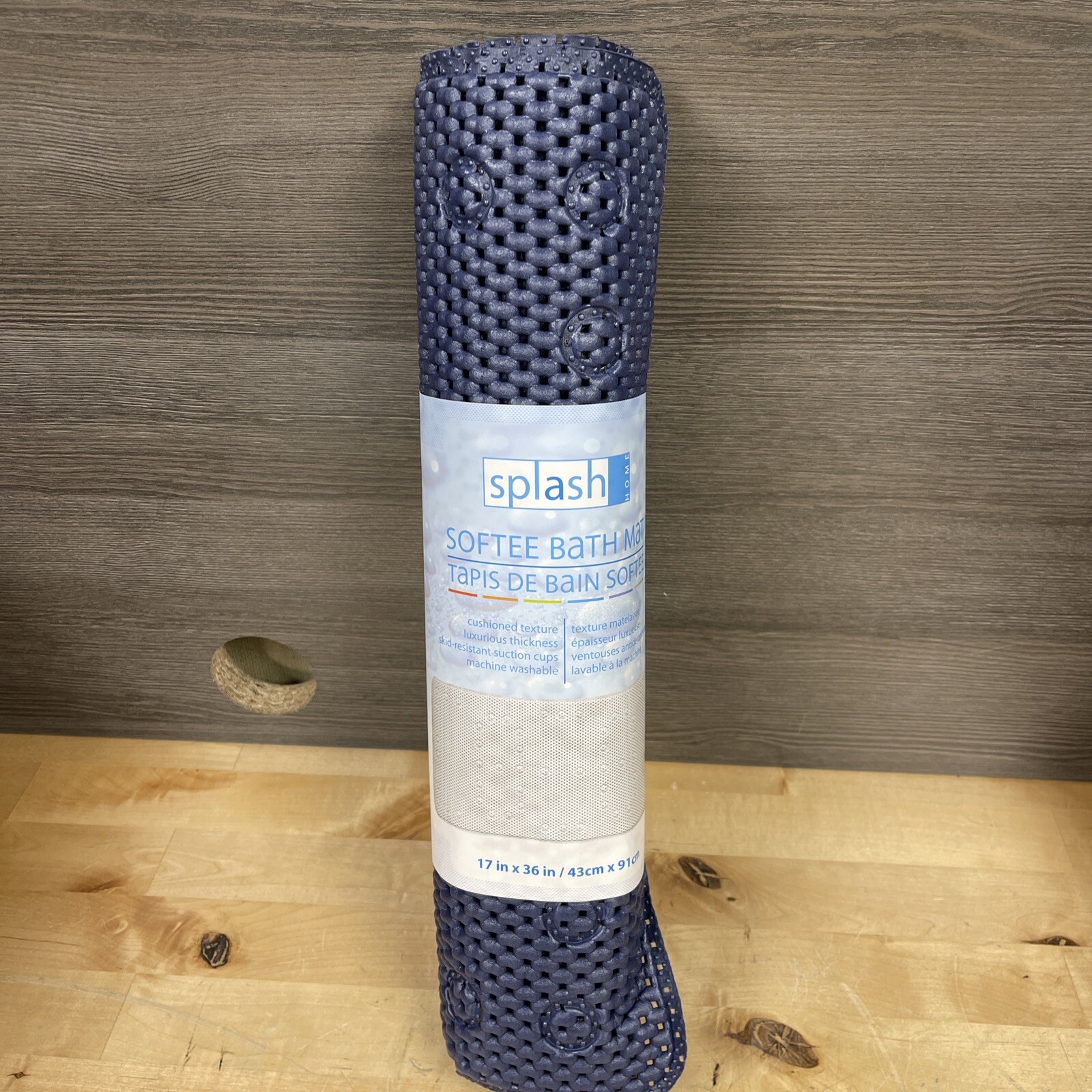 Splash Home Softee Bath Mat Suction Cups 17” x 36” Brand New