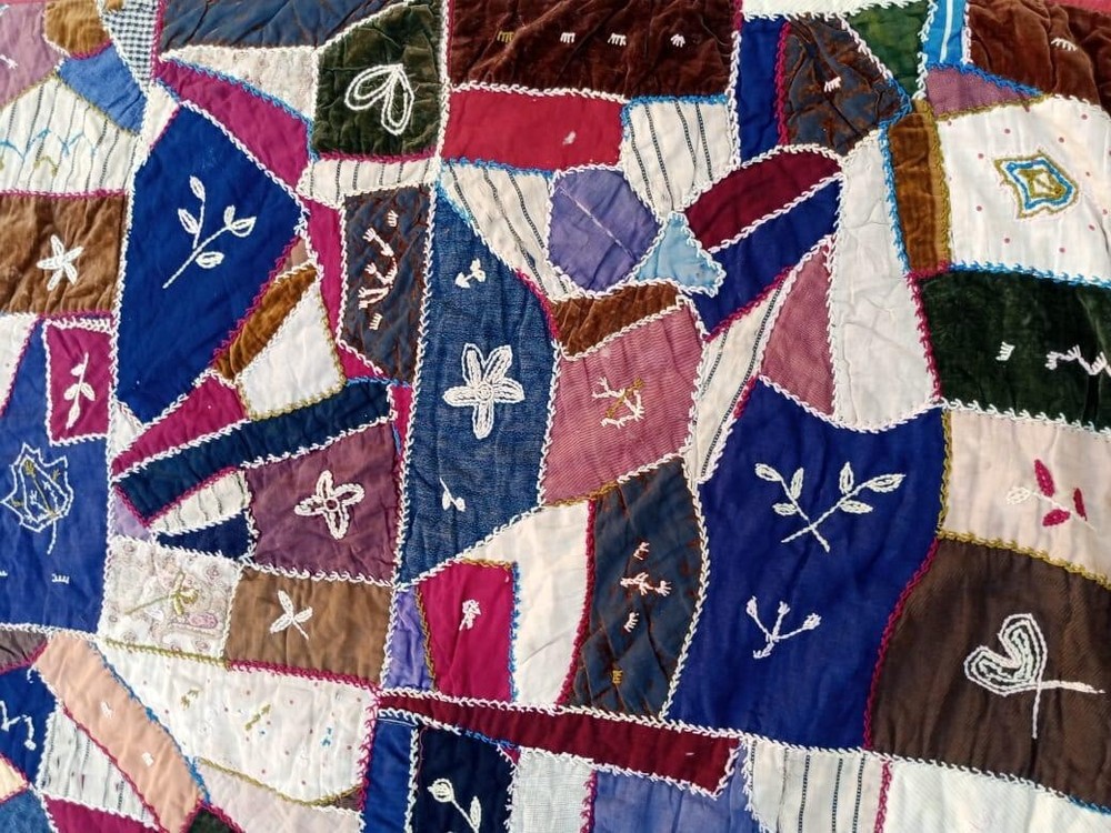 antique beautiful crazy handmade patchwork quilts it177