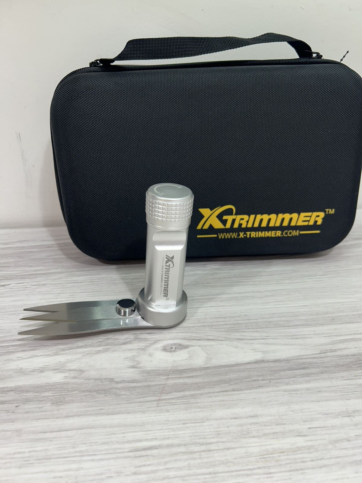 X-Trimmer - Wireless Electric Bud Trimmer Scissors, Wet or Dry Hydroponic Plants