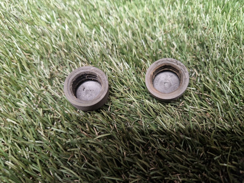 FORD FIESTA 2010 MK7 FRONT WIPER NUT FITTING CAPS
