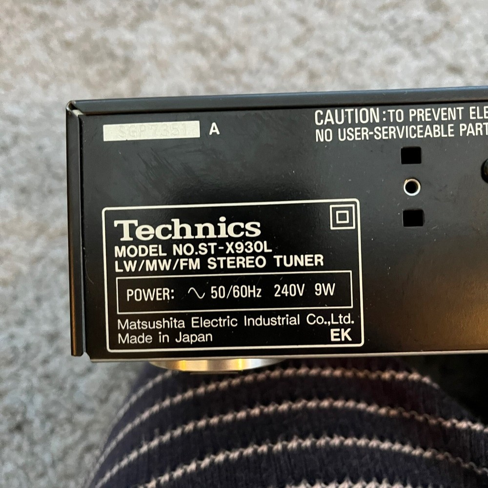Technics ST X930L FM AM Stereo Hi Fi Receiver