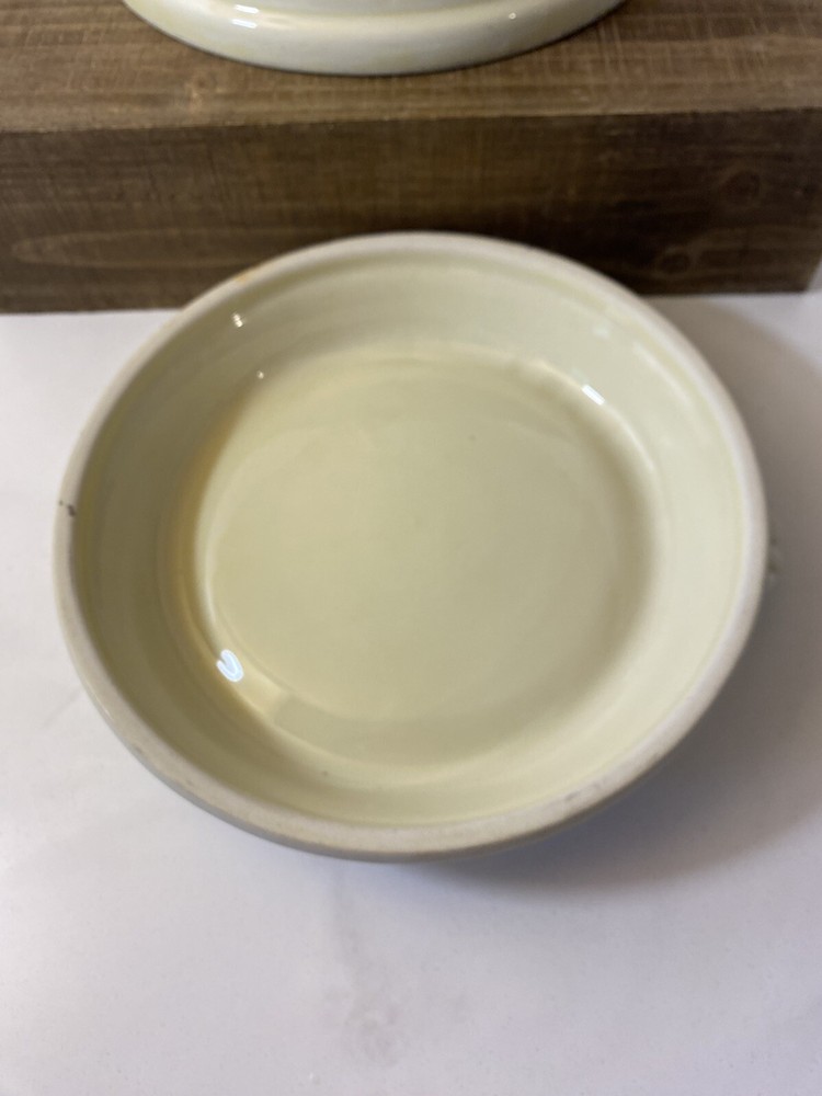 Hall Superior Kitchenware Red Poppy Pattern Covered 1.5 Quart Casserole Baker