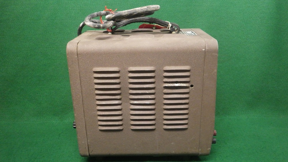 Vintage Hewlett Packard 400D Vacuum Tube Voltmeter Powers On/Untested #2