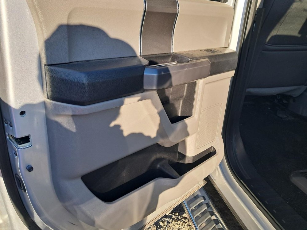 F250SD 2018 Glove Box 4897549
