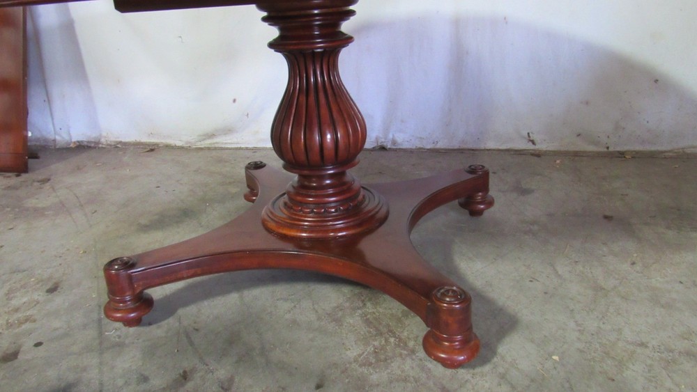 Ethan Allen British Classics Round Kitchen Dining Room Table Amazing