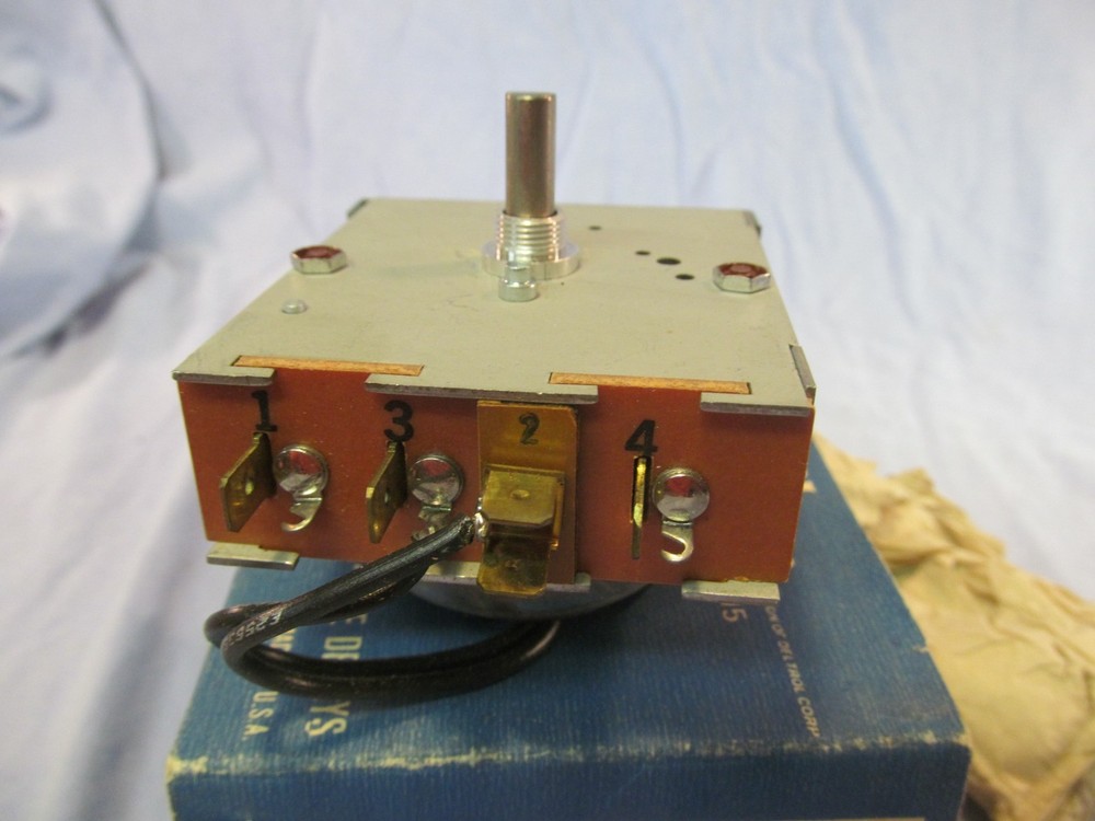 Deltrol Controls Model 116-D1 12 hour timer 120 volt 20 amps