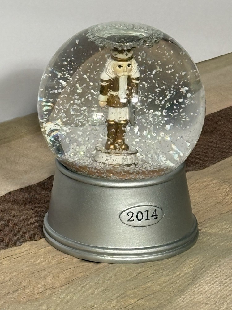 Nutcracker 2014 Musical Wind-up Snow Globe Approx. Vintage
