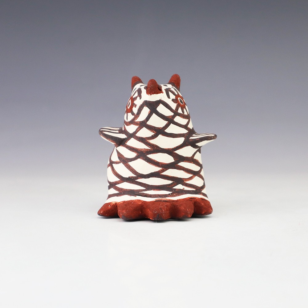 NATIVE AMERICAN ZUNI POTTERY OWL BY CARLENE KALLESTEWA
