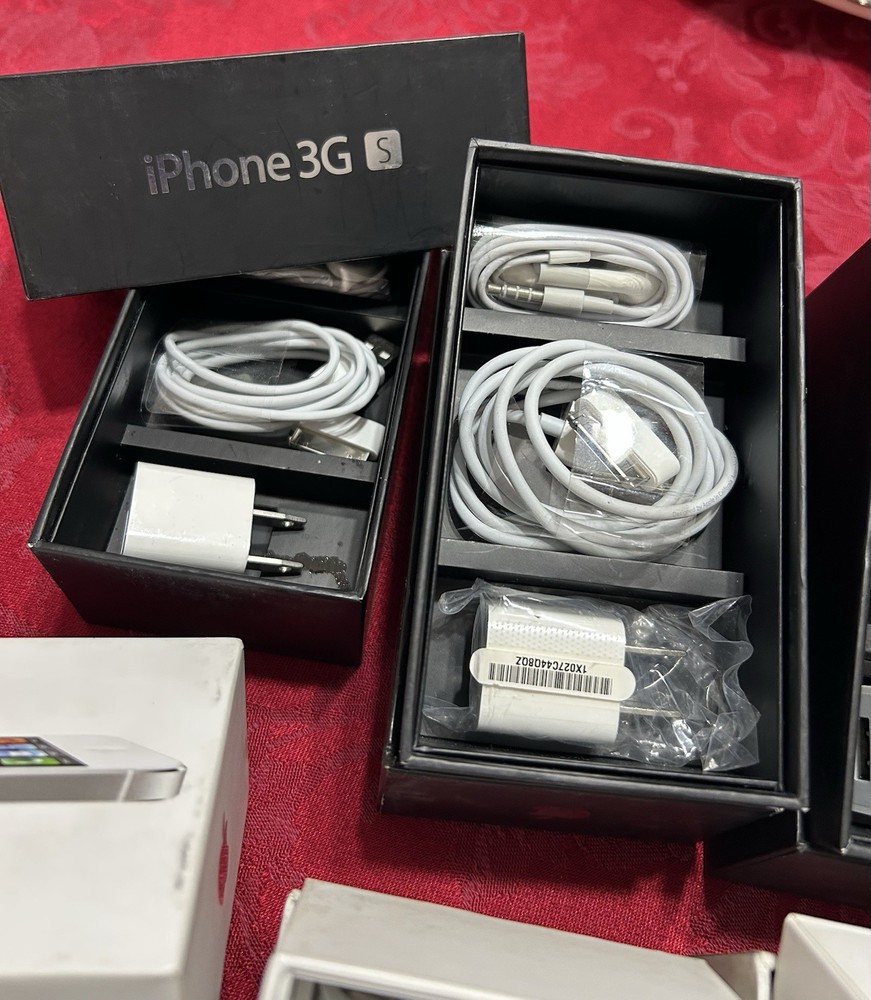 Large Mixed Lot Apple Cord, Earbuds, & Accessories – AS-IS Untested. BOXES EMPTY