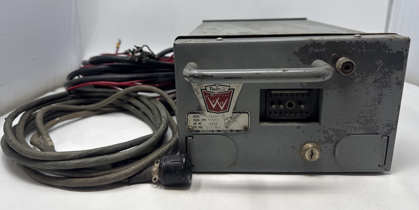 Twin V Motorola Transmitter Radio Model T41GGV-1 Type TA104 Very Rare Untested .