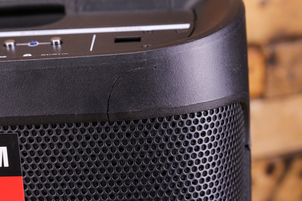 Harbinger RoadTrip 100 Mobile Sound System ISSUE