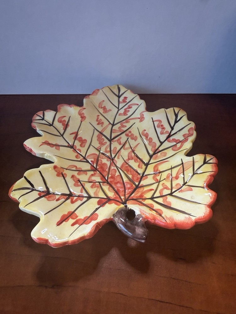 Vintage Ceramic Autumn Maple Leaf Dish Accent Candy Dish W/ Handle - 7”