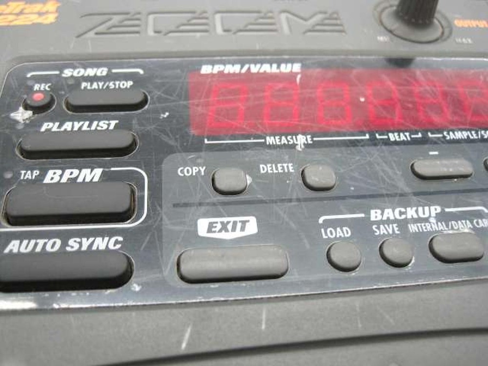 Zoom SampleTrak ST-224 Sampler Groovebox Drum Machine w Power Adapter Japan