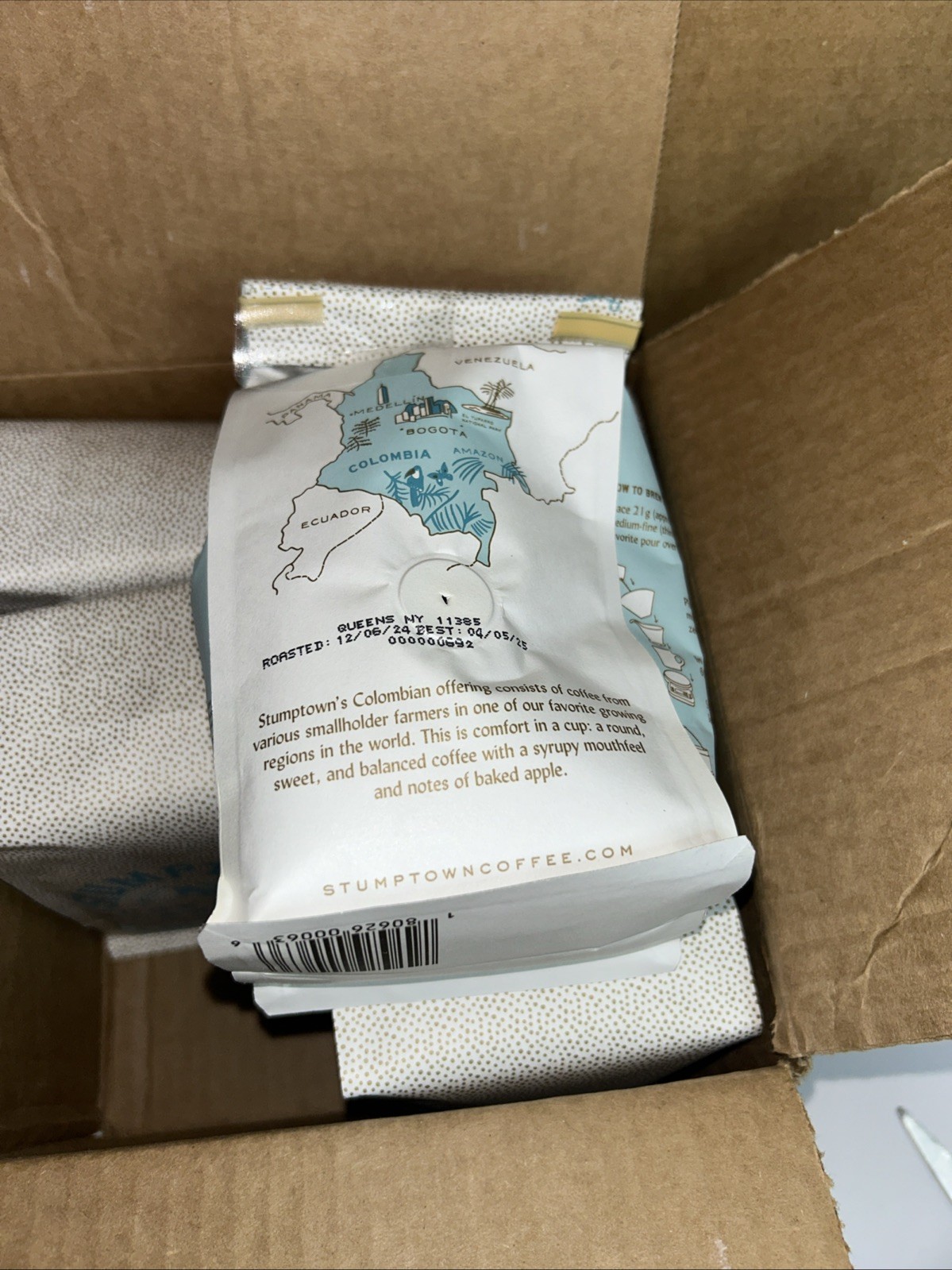 (6) Stumptown Organic Colombia Whole Bean Coffee, 12oz Bags PLEASE REVIEW