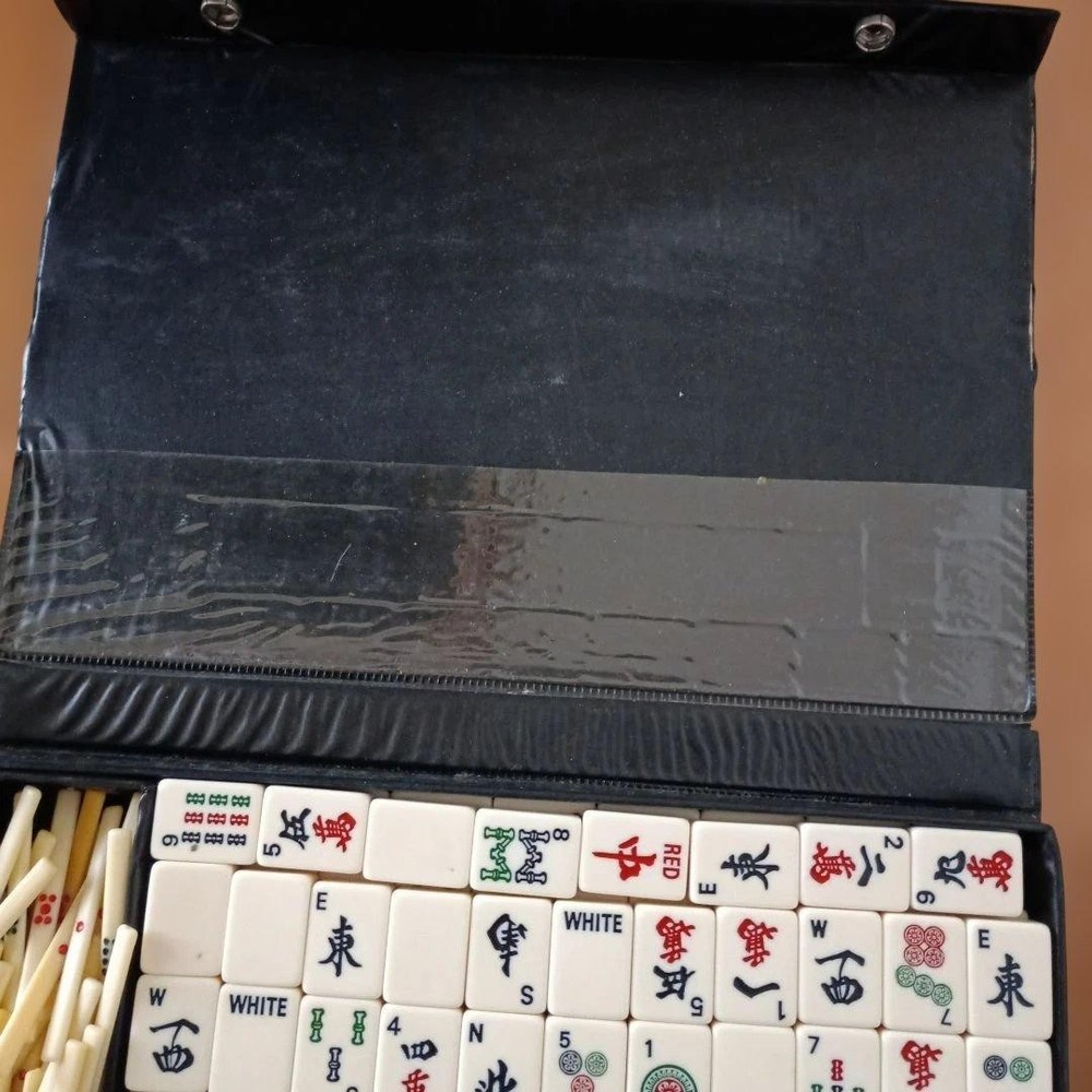 mahjong set