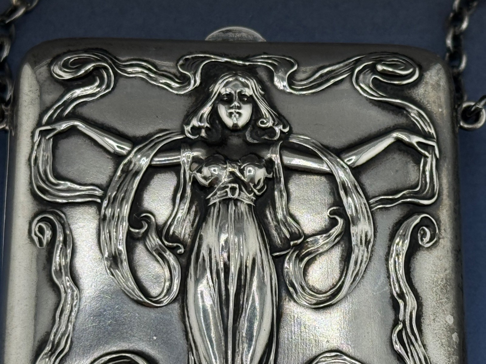 Sterling Silver Purse Art Nouveau Woman with Flowing Dress by Blackington 109 gr