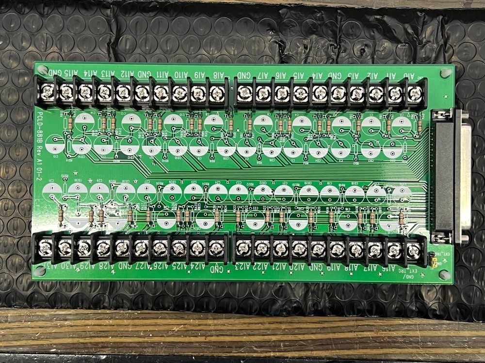 ADVANTECH PCL-813 + PCLD 881 INTERFACE CARD