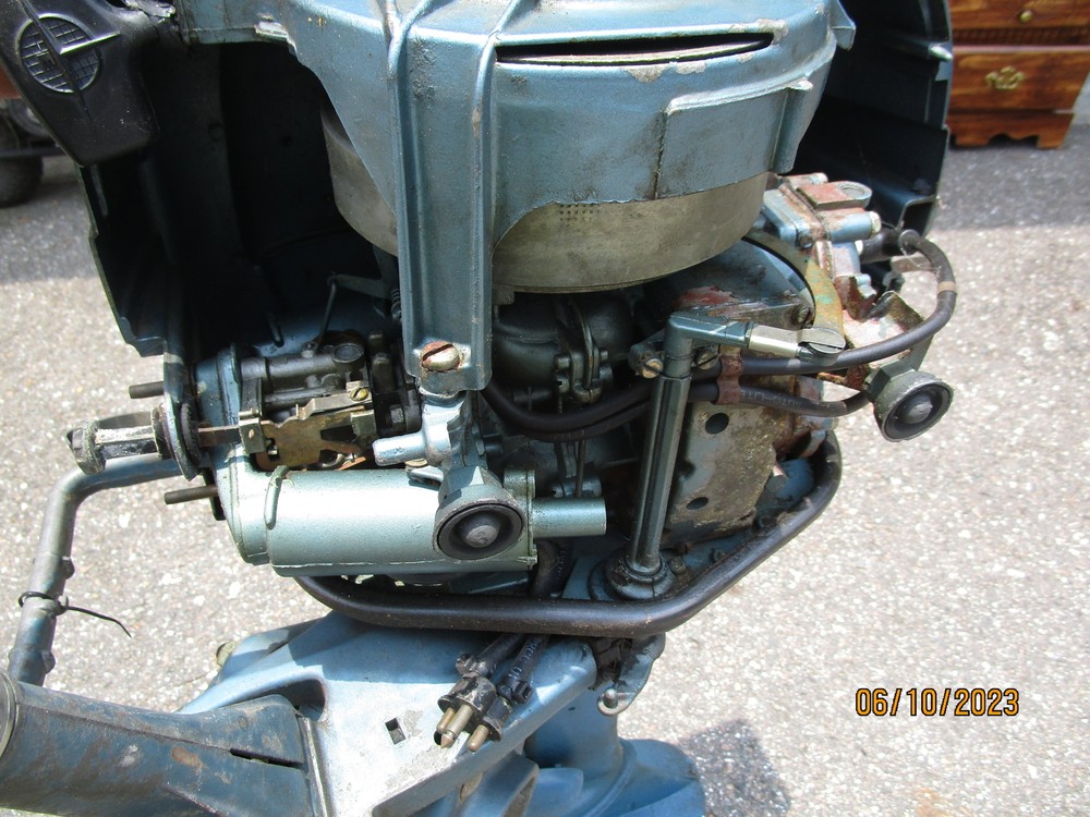Vintage Evinrude 7.5hp Outboard Engine