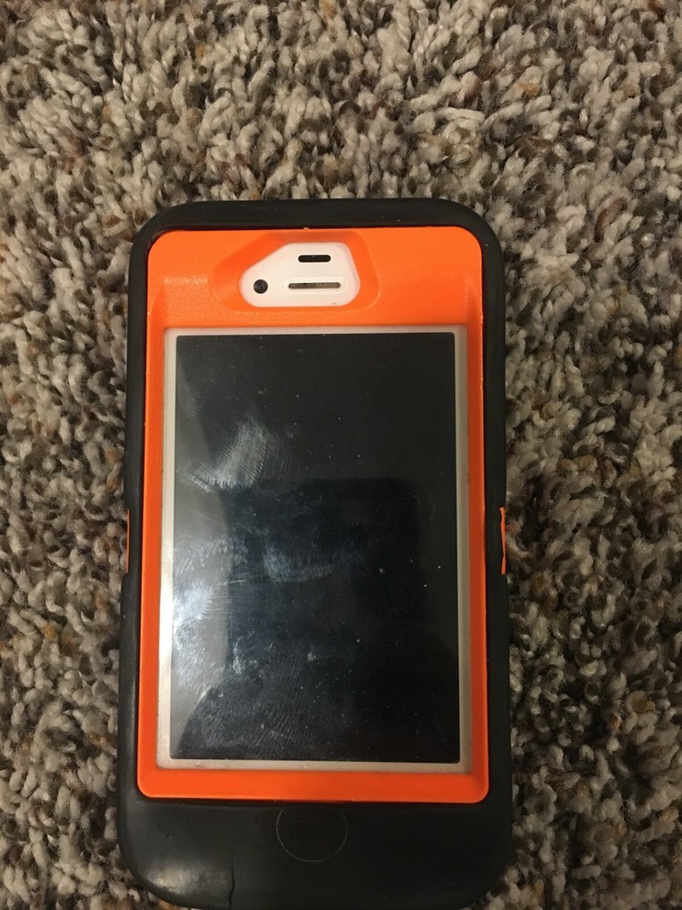Apple iPhone 4 Verizon with OtterBox case