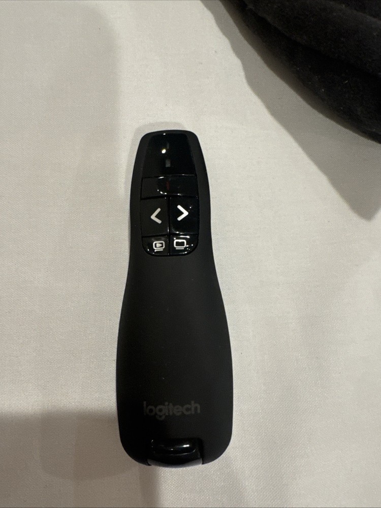 Used Logitech R400 Laser Presentation Remote - Black