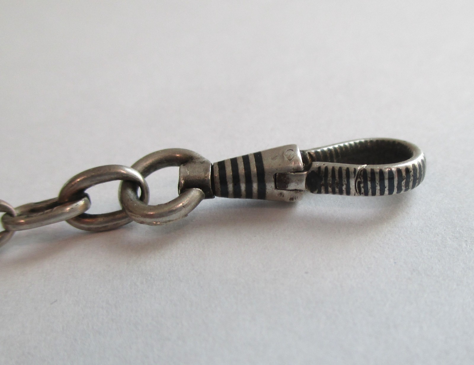 13.75in ANTIQUE 800 SILVER NIELLO WATCH CHAIN w/ DOG CLIP 7.2g