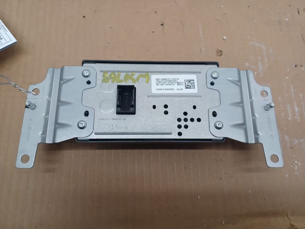 EXPLORER 2018 Info-GPS-TV Screen 3147913