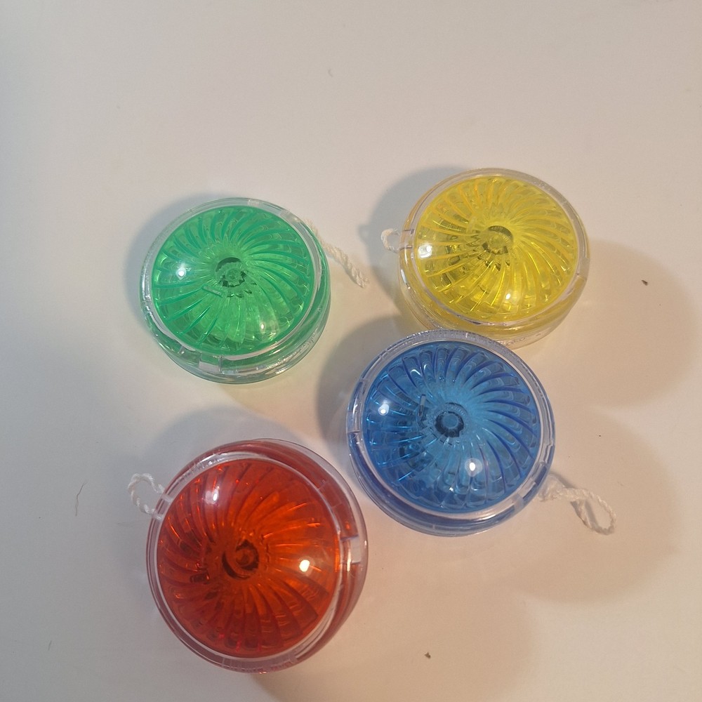 Spritz Yo Yo 4 Light Up Colored Yo-Yo's Toy
